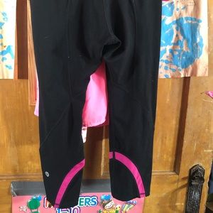 Lulu lemon capris